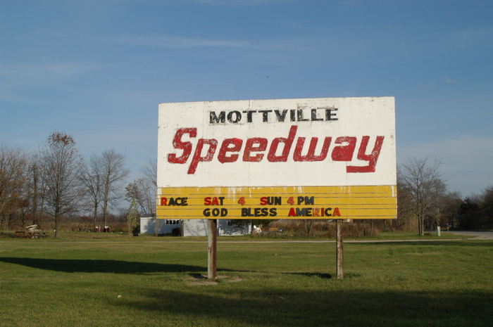 White Pigeon - 2003 Photo (newer photo)